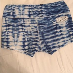 Fleo booty shorts